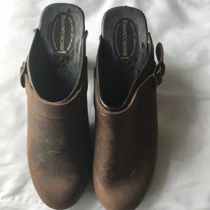 Women’s Clogs